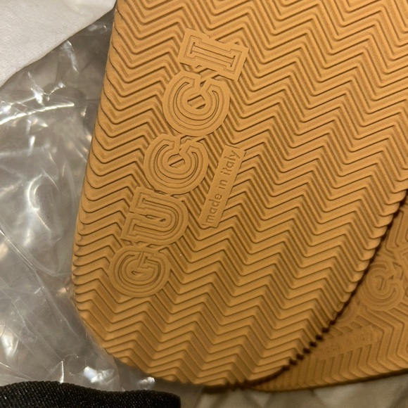 Gucci New Cream Slides with Red and Green Accents🥳🥳❌❌ - Picture 6 of 9